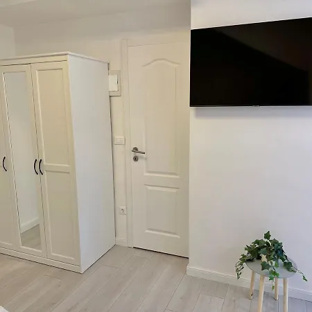 Teo With Terrace Апартаменты